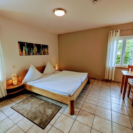 Hotel Weingut Weich Riol Exteriér fotografie