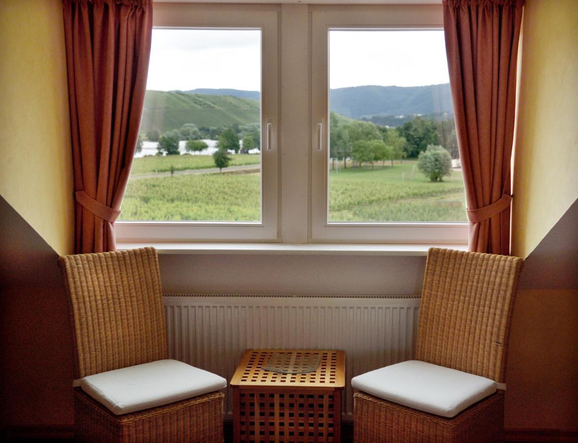 Hotel Weingut Weich Riol Exteriér fotografie