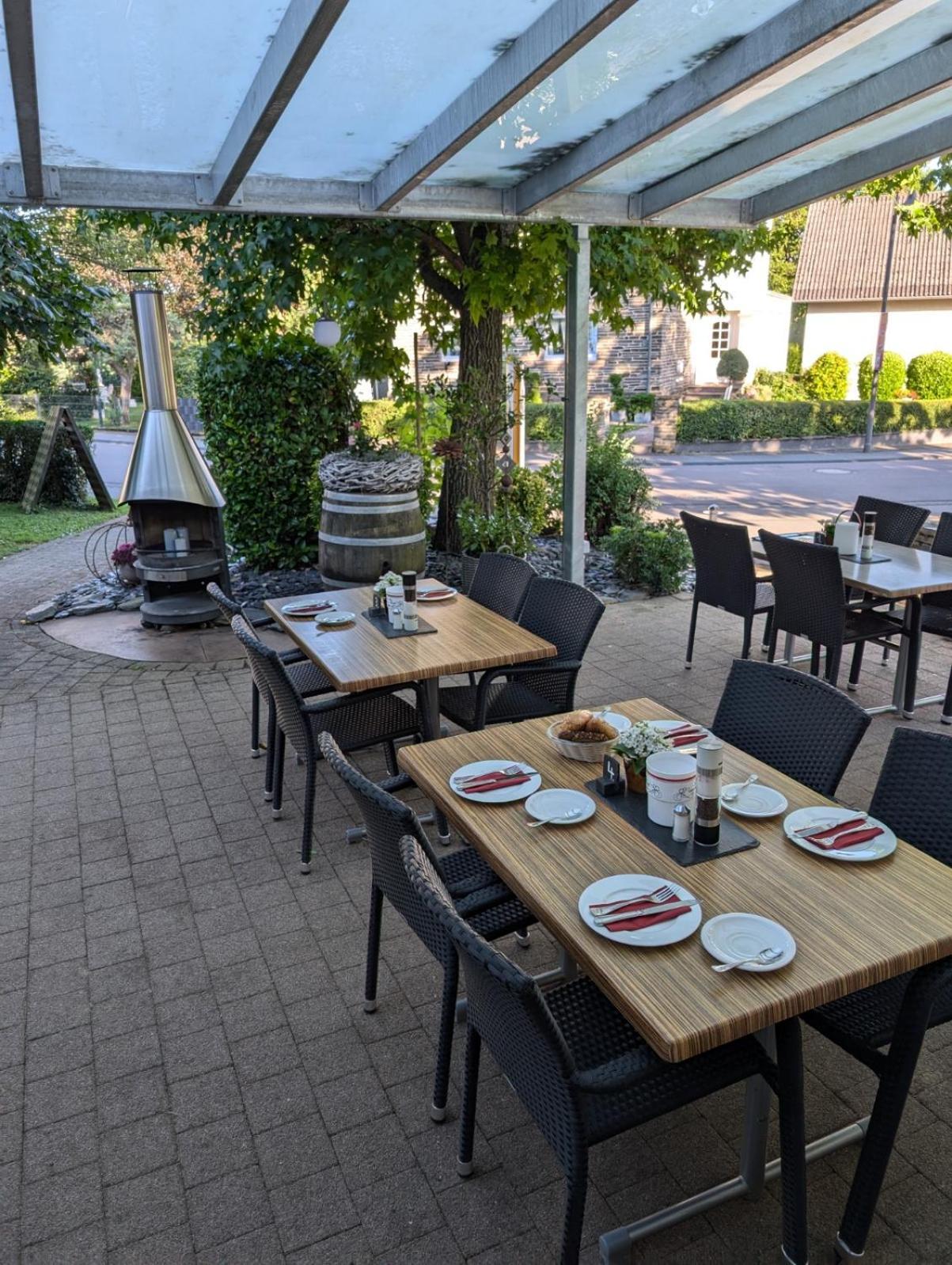 Hotel Weingut Weich Riol Exteriér fotografie